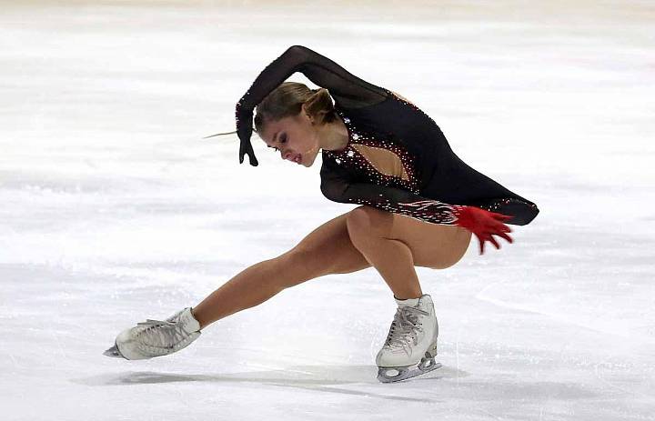 Фигуристы Центра по ледовым видам спорта завоевали 3 медали всероссийских соревнований