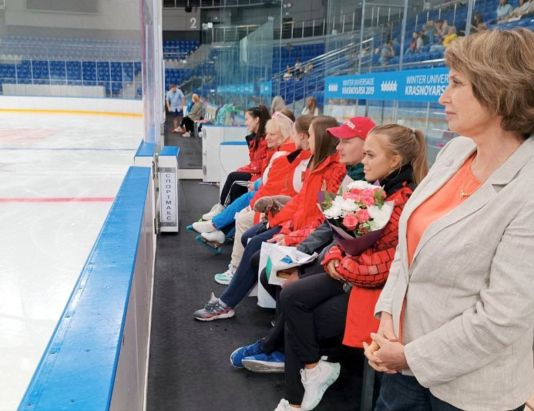 Центр по ледовым видам спорта наградил лучших фигуристов прошедшего сезона