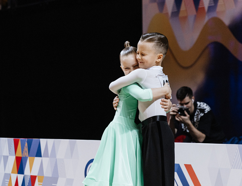 Игнат Кадулин и Таисия Ванслав завоевали золотые медали первенства России по танцевальному спорту
