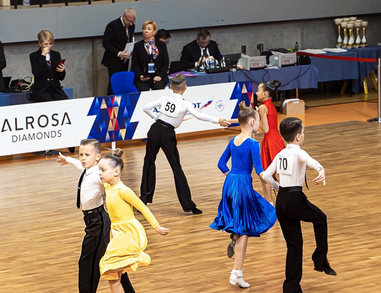 Танцоры центра выиграли 9 медалей чемпионата и первенства СФО
